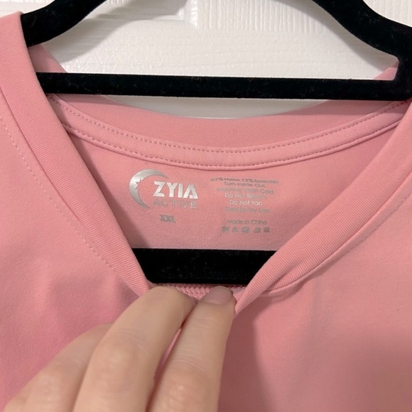 Zyia Hi-Neck Stronger Tank - Picture 3 of 3